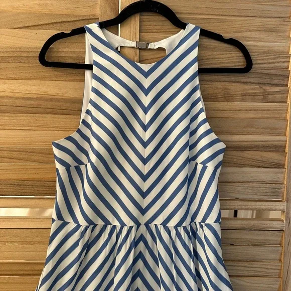 Tuckernuck Blue White Striped Portofino Midi Dress size 6